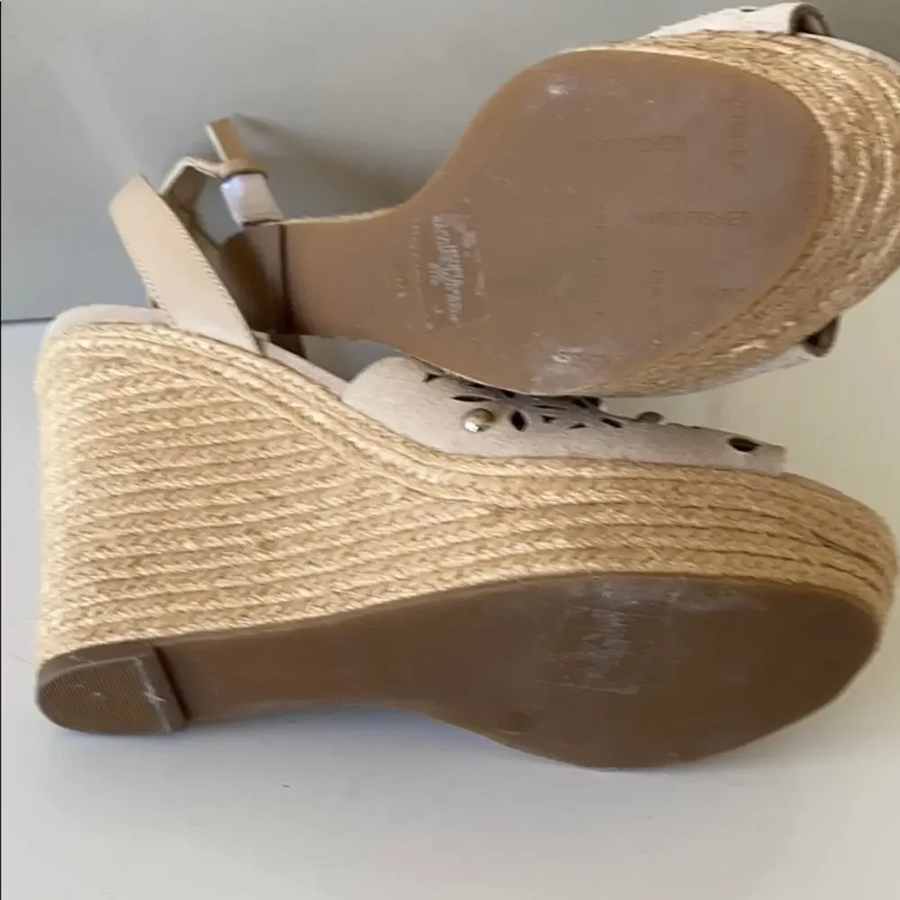 Marc Fisher Hata Beige Suede Studded Espadrille Wedge Sandals Size 9 / 9.5 NIB